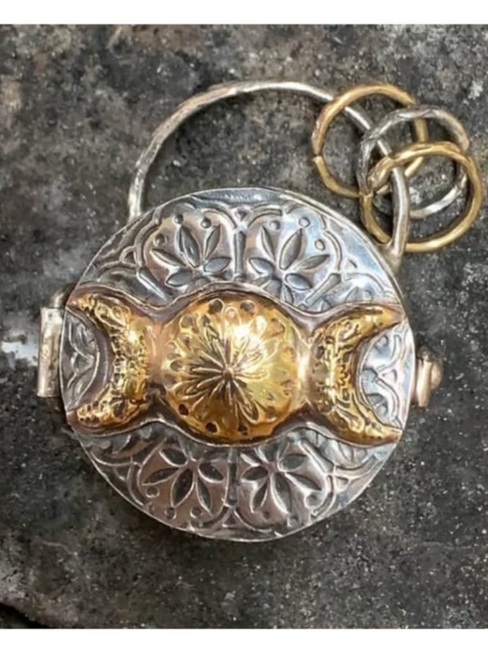 Antique-Style Floral Engraved Round Locket in Silver & Gold Tones